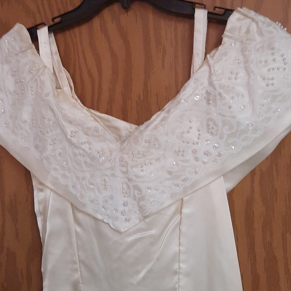 Prom dress - Picture 3 of 4